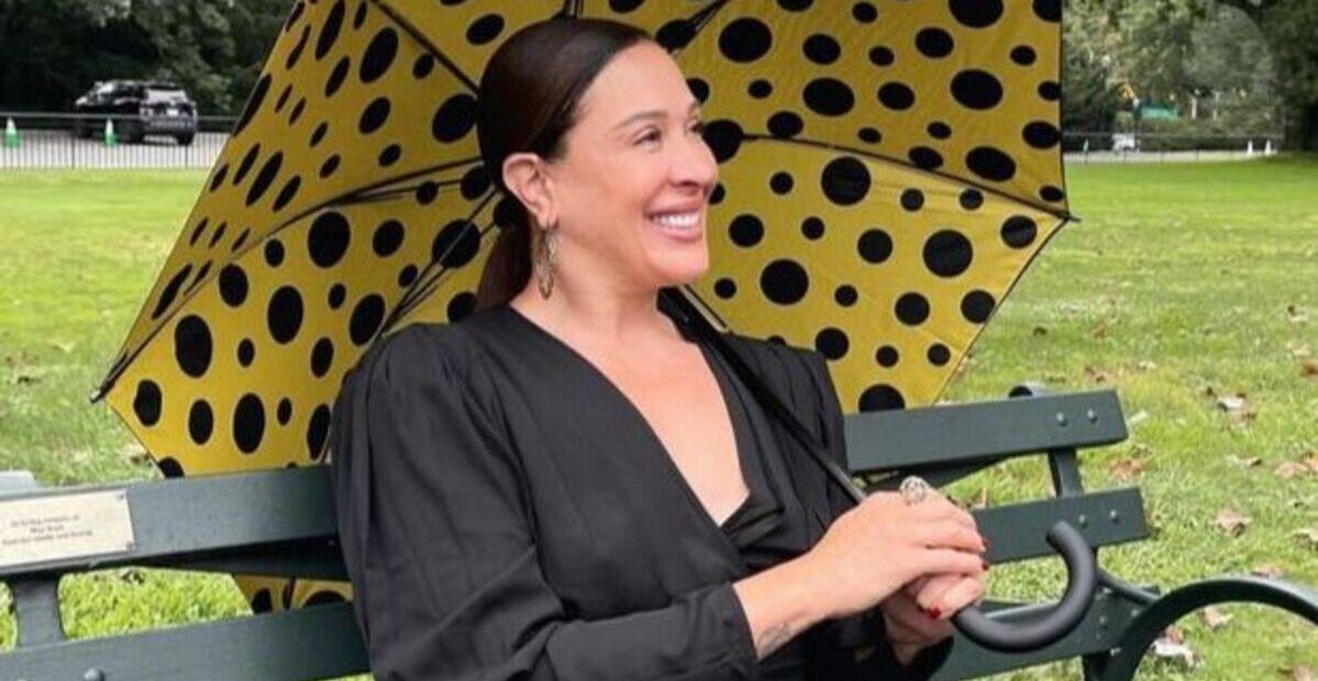 Claudia Raia esbanja elogios dos fãs ao fazer clique ousado