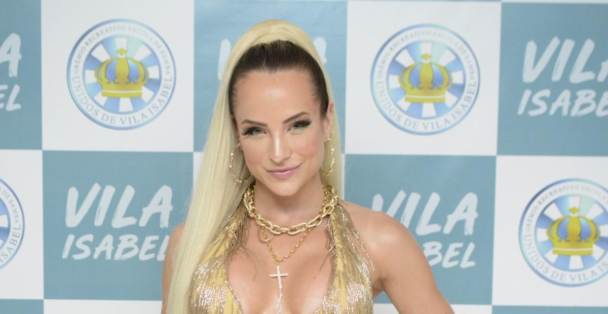 Ex-BBB Gabi Martins assume posto de musa da Vila Isabel para Carnaval 2022