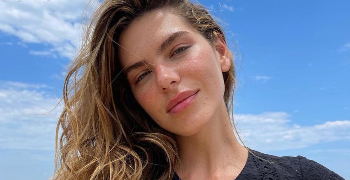 De biquíni, Mariana Goldfarb arranca suspiros com corpão sarado na praia: ”Eu ouvi verão?”