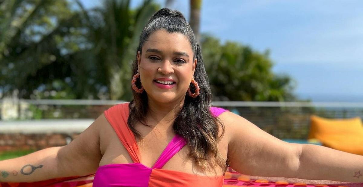 Preta Gil esbanja beleza ao surgir de biquíni na piscina: ”O sol finalmente voltou a brilhar”
