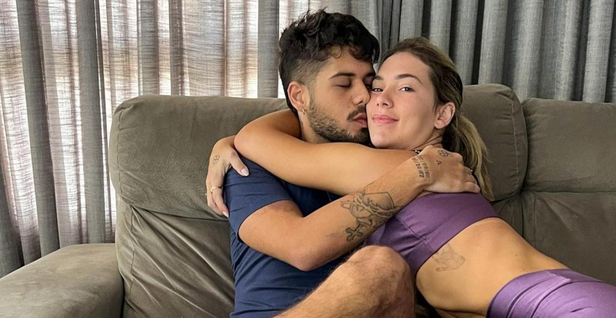 Virginia Fonseca surge em clima de romance com Zé Felipe e se derrete: ”Muito, muito, muito amor!”