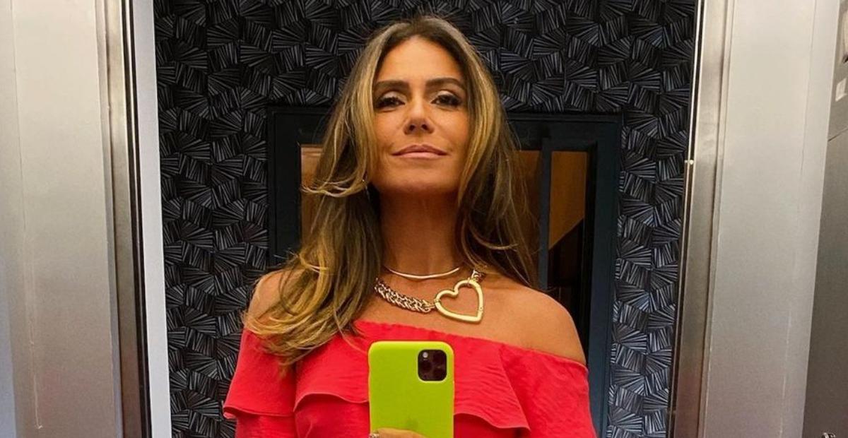 Vestida de diabinha, Giovanna Antonelli mostra look ousado na web e brinca: ”Segura, Neném!”