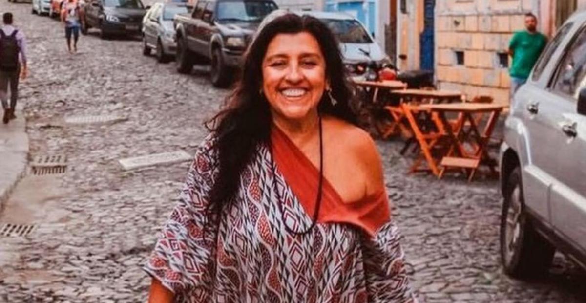 Na Bahia, Regina Casé revela que testou positivo para a covid