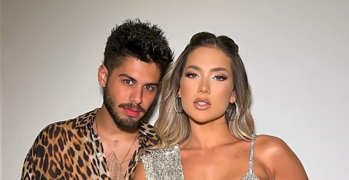 Virginia Fonseca vai a show de Zé Felipe e troca beijo com o marido no palco: ”O casal mais lindo”