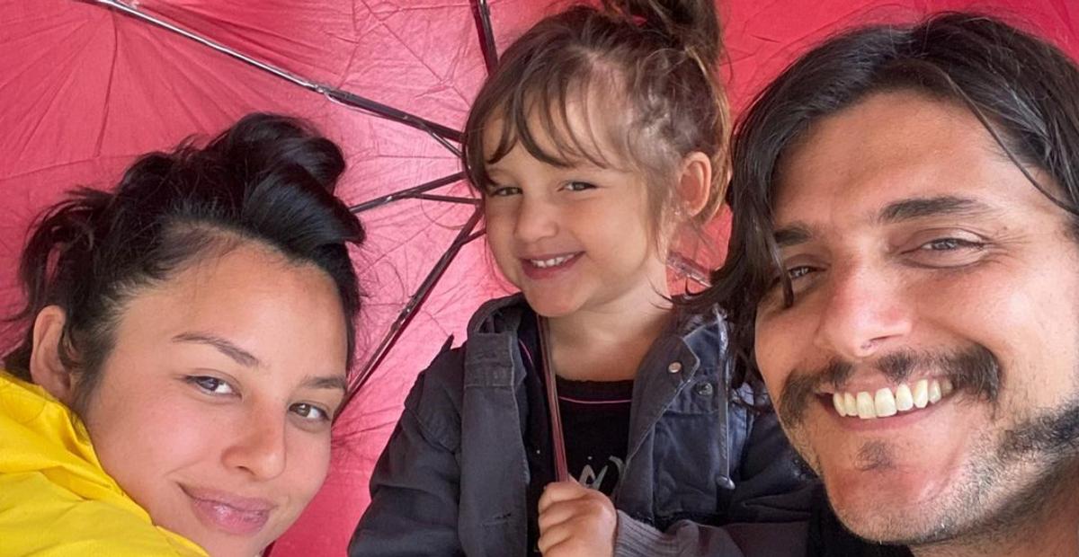 Gravidíssima, Yanna Lavigne se derrete muito ao mostrar Bruno Gissoni dançando com Madalena