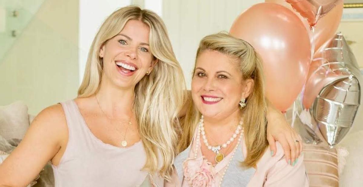 Karina Bacchi escreve lindo texto no aniversário de sua mãe: ”Especial, iluminada e abençoada”
