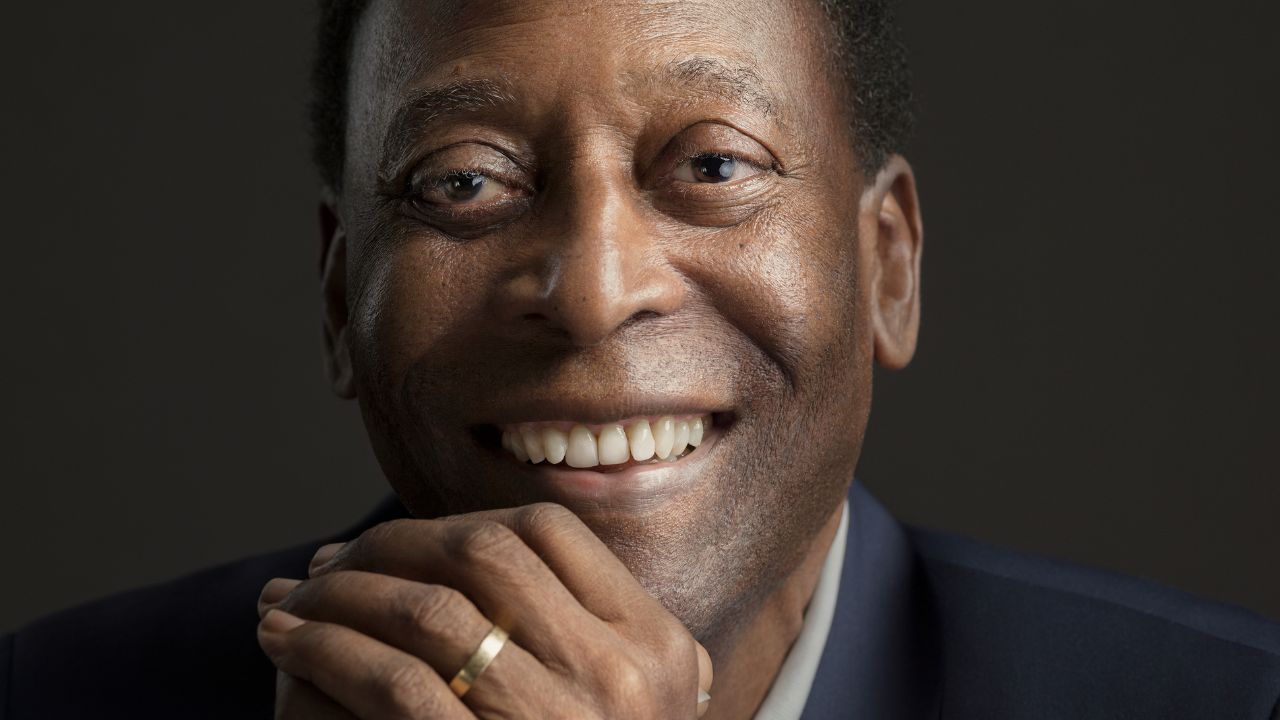 Do futebol de rua a fenômeno internacional: A trajetória de Pelé no esporte
