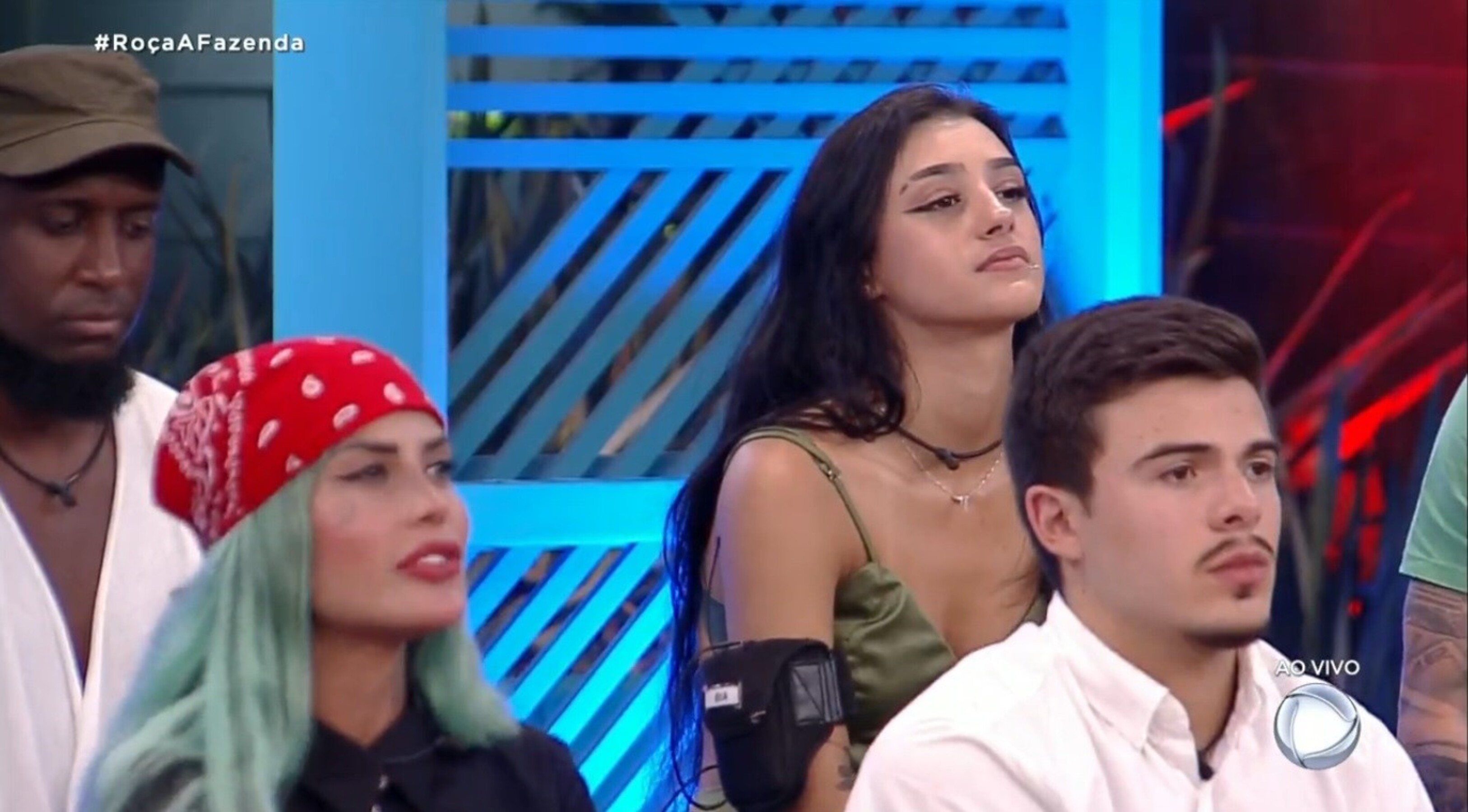 De fã a hater, Bia diz para Tati: “Sua época de famosa já passou faz tempo”