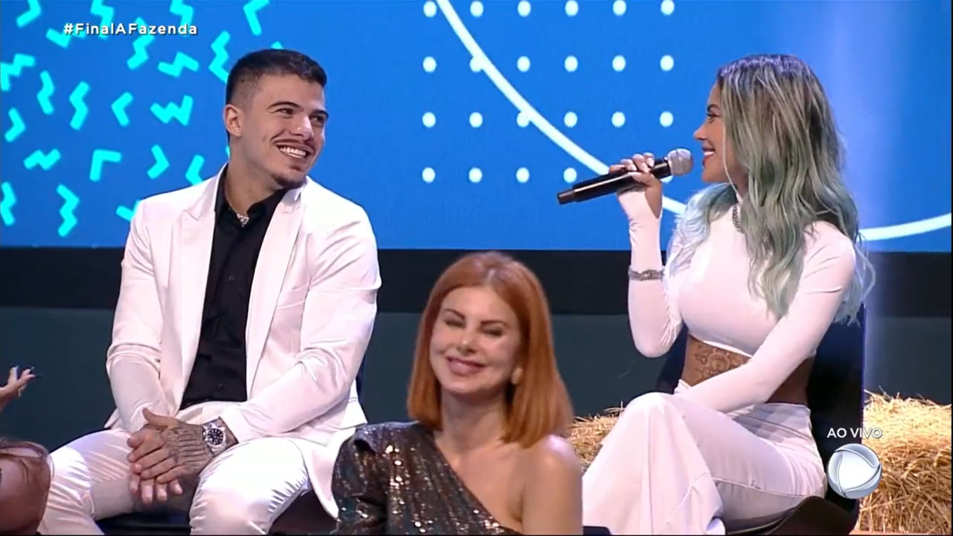 A Fazenda 14: Tati Zaqui se declara ao vivo para Thomaz: “Meu prêmio está aqui”