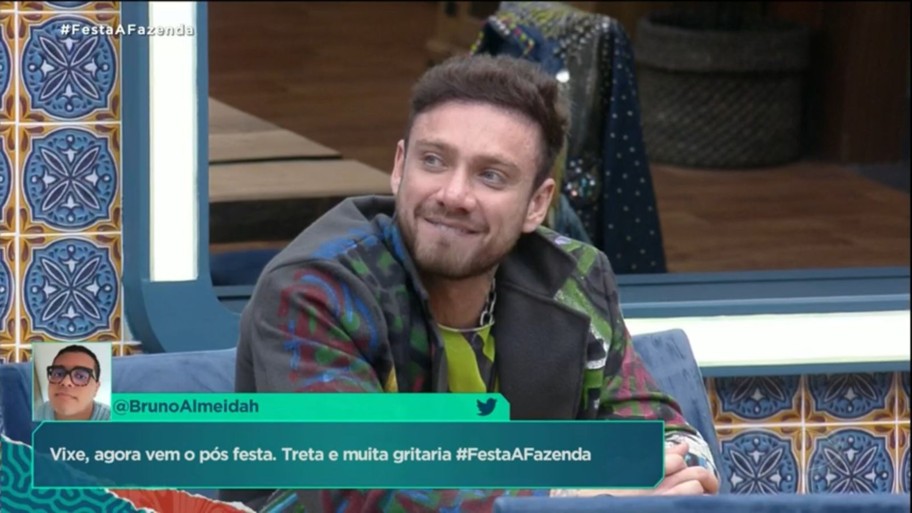 A Fazenda 14: Vini Buttel demostra interesse por Tati Zaqui mas tem medo de Deolane Bezerra